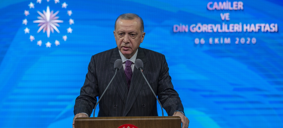 Cumhurbaşkanı Erdoğan: Macron cahili olduğu konularda konuşmasın