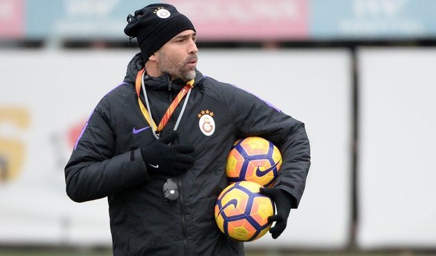 Sneijder dedikodulara son verdi! İşte Tudor ile ilişkisi