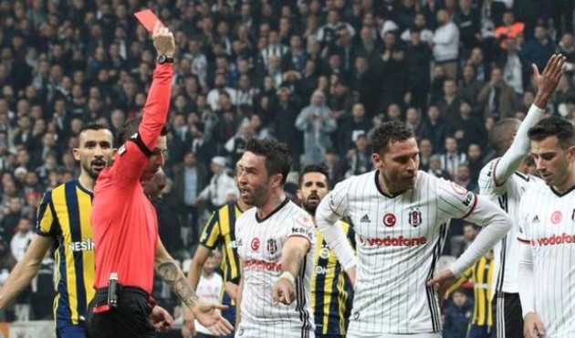 Beşiktaş taraftarının şikayeti Ali Palabıyık'ı yaktı!