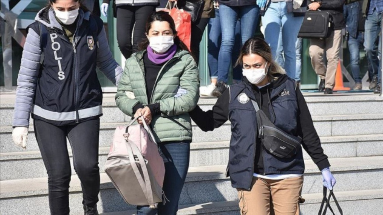 Kars'ta HDP'li Belediye Başkan Yardımcısı ile HDP İl Başkanı tutuklandı