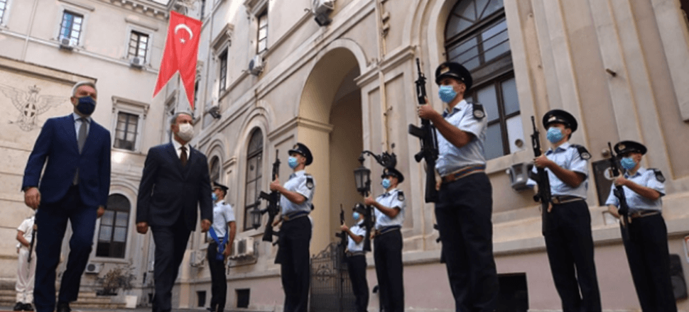 Bakan Akar İtalyan mevkidaşıyla görüştü