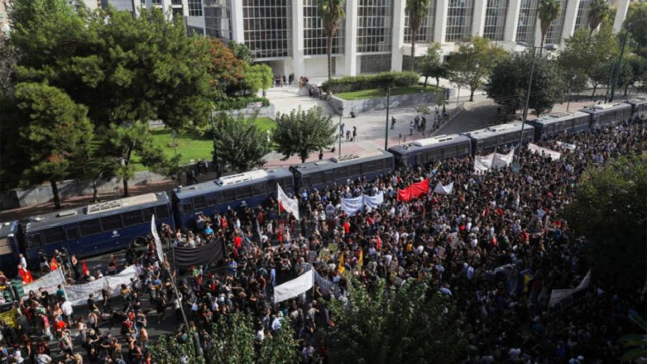 Altın Şafak Partisi suç örgütü ilan edildi