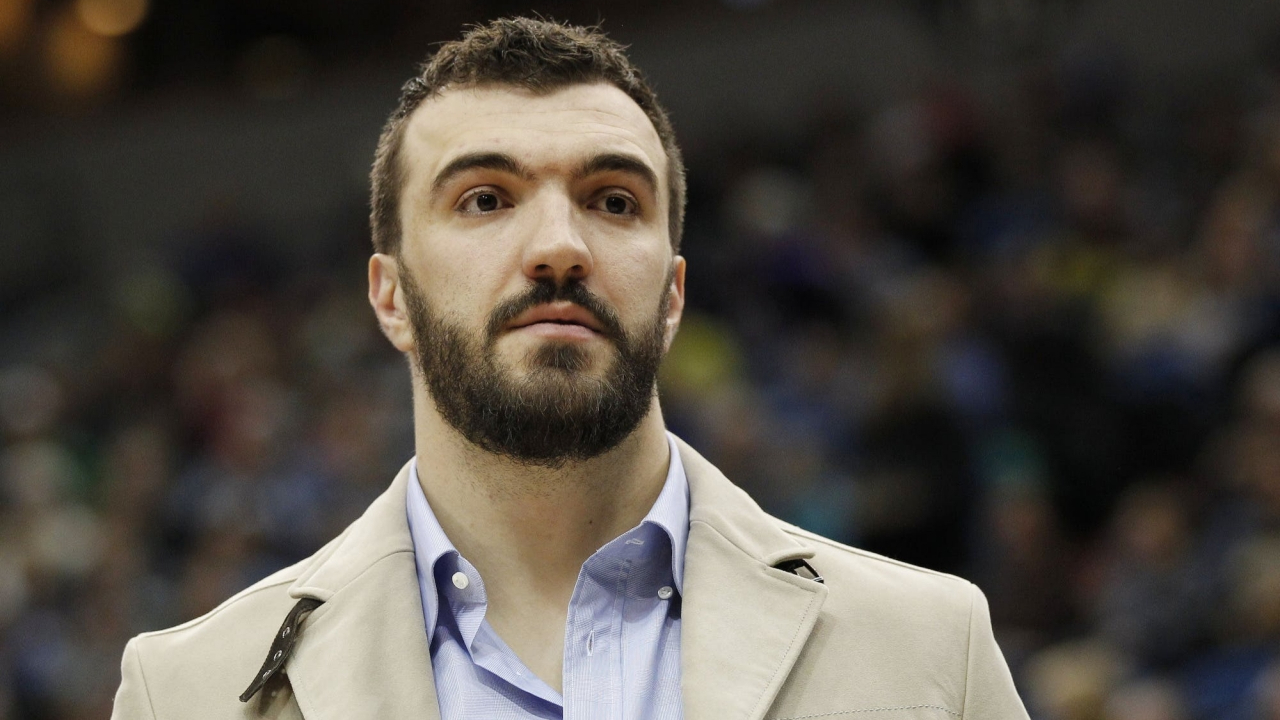 Nikola Pekovic koronavirüsle savaşıyor