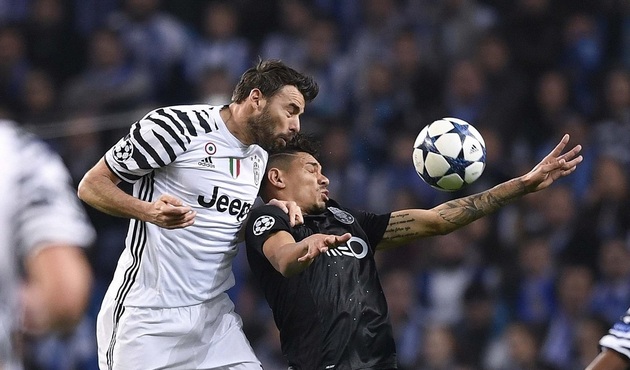 Alex Telles atıldı, Juventus attı!