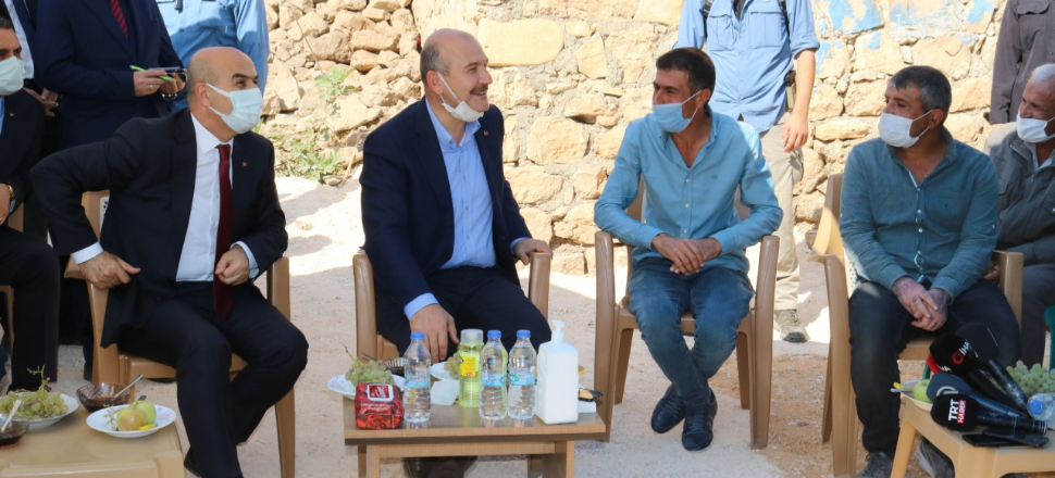 Bakan Soylu'dan Sakarya'da saldırıya uğrayan işçilere ziyaret