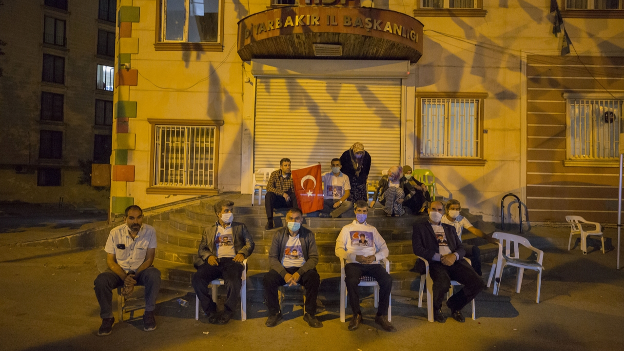 Evlat nöbeti 24 saat sürecek
