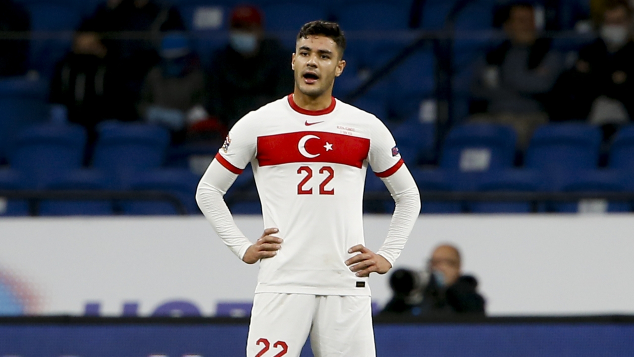Ozan Kabak izleyenleri ikiye böldü