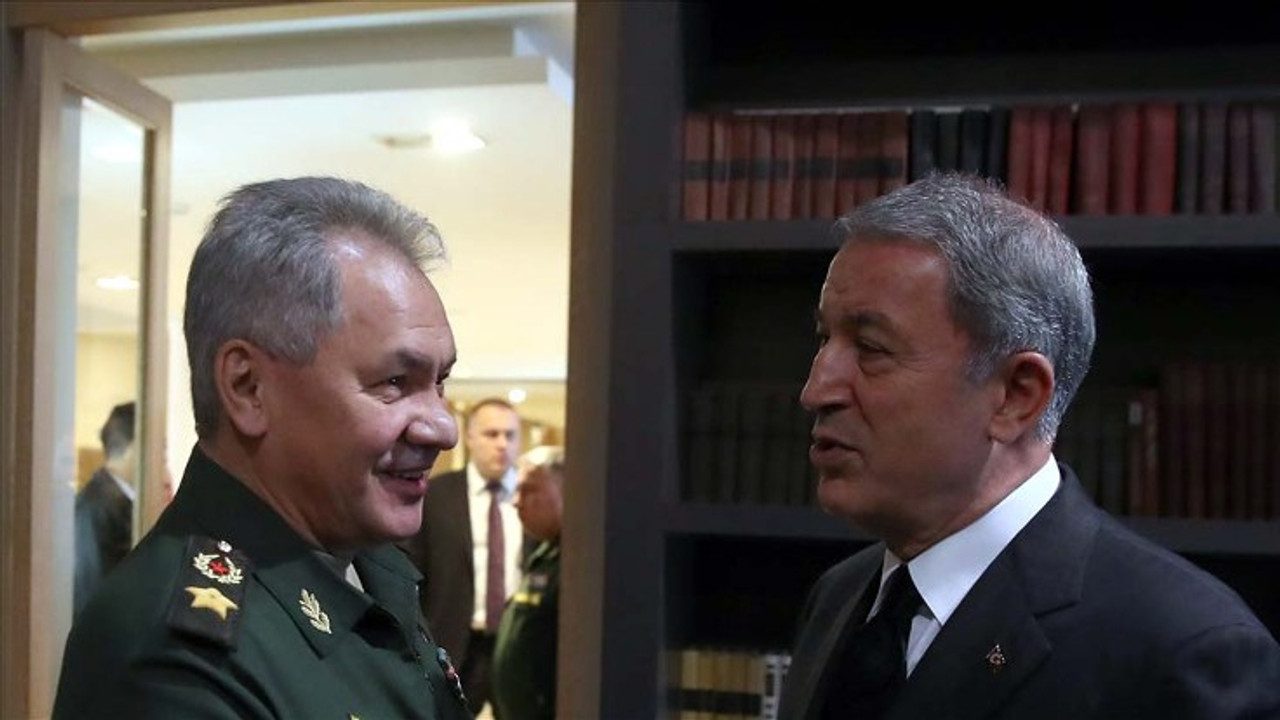 Bakan Akar Rus mevkidaşıyla görüştü