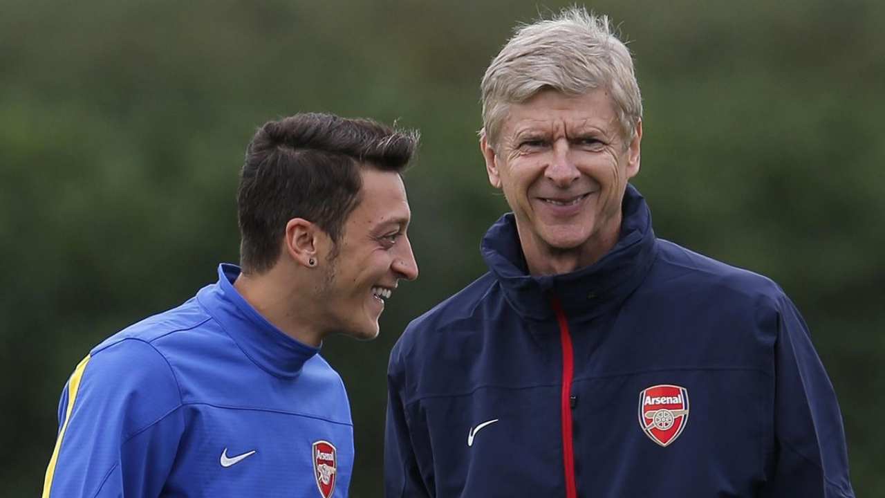 Wenger: Mesut Özil bir sanatçı ancak sanatçılara artık modern futbolda yer yok