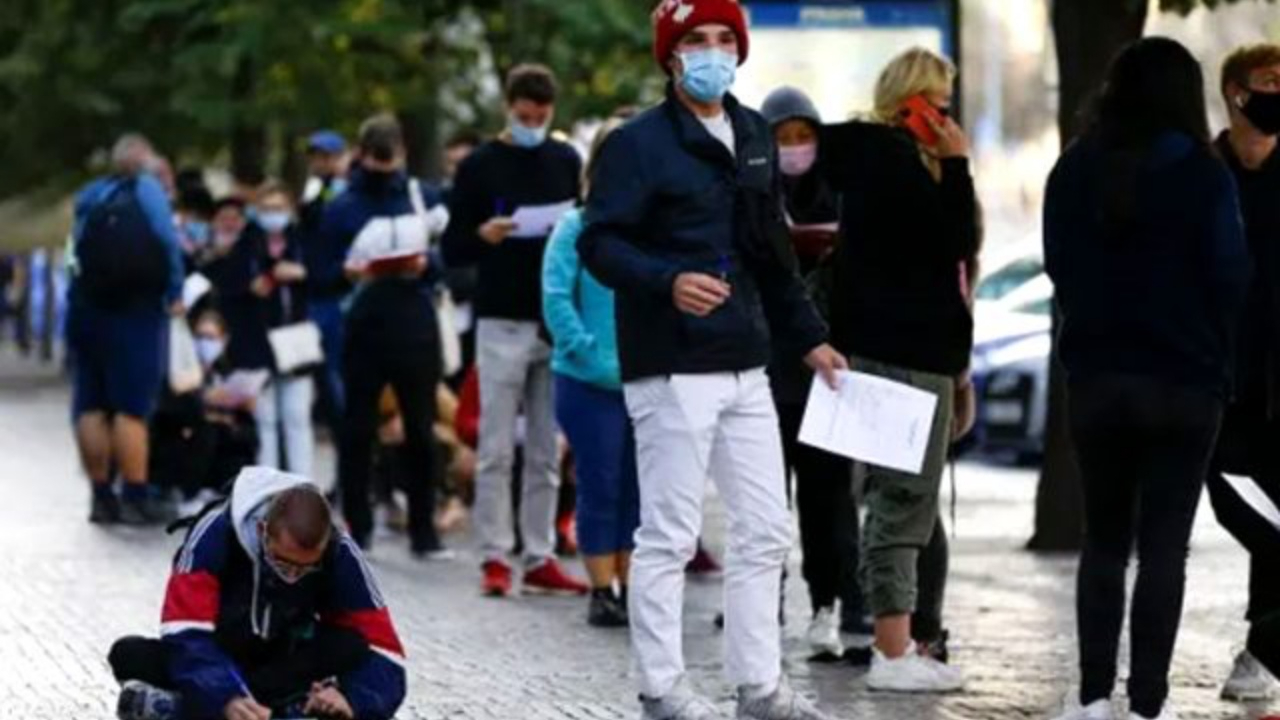 Koronaya yakalanmak için gönüllü oldular