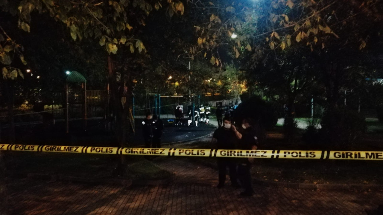 Cansız bedeni parkta asılı halde bulundu
