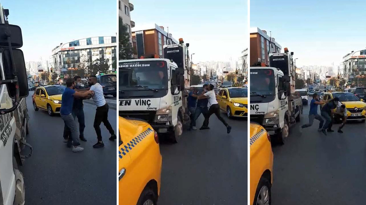 Yol ortasında tekmeli yumruklu kavga!
