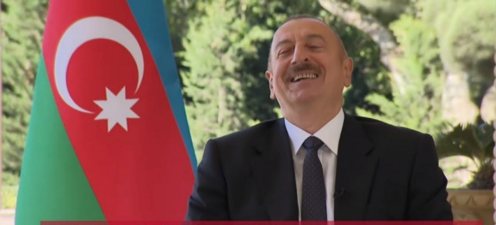 Fransız muhabirin sorusu Aliyev'i güldürdü