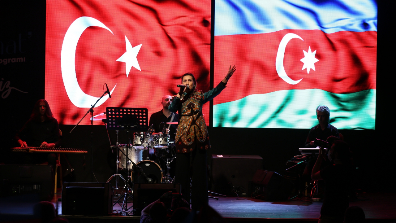 "Çırpınırdı Karadeniz’i Karabağ’da söyleyeceğim"