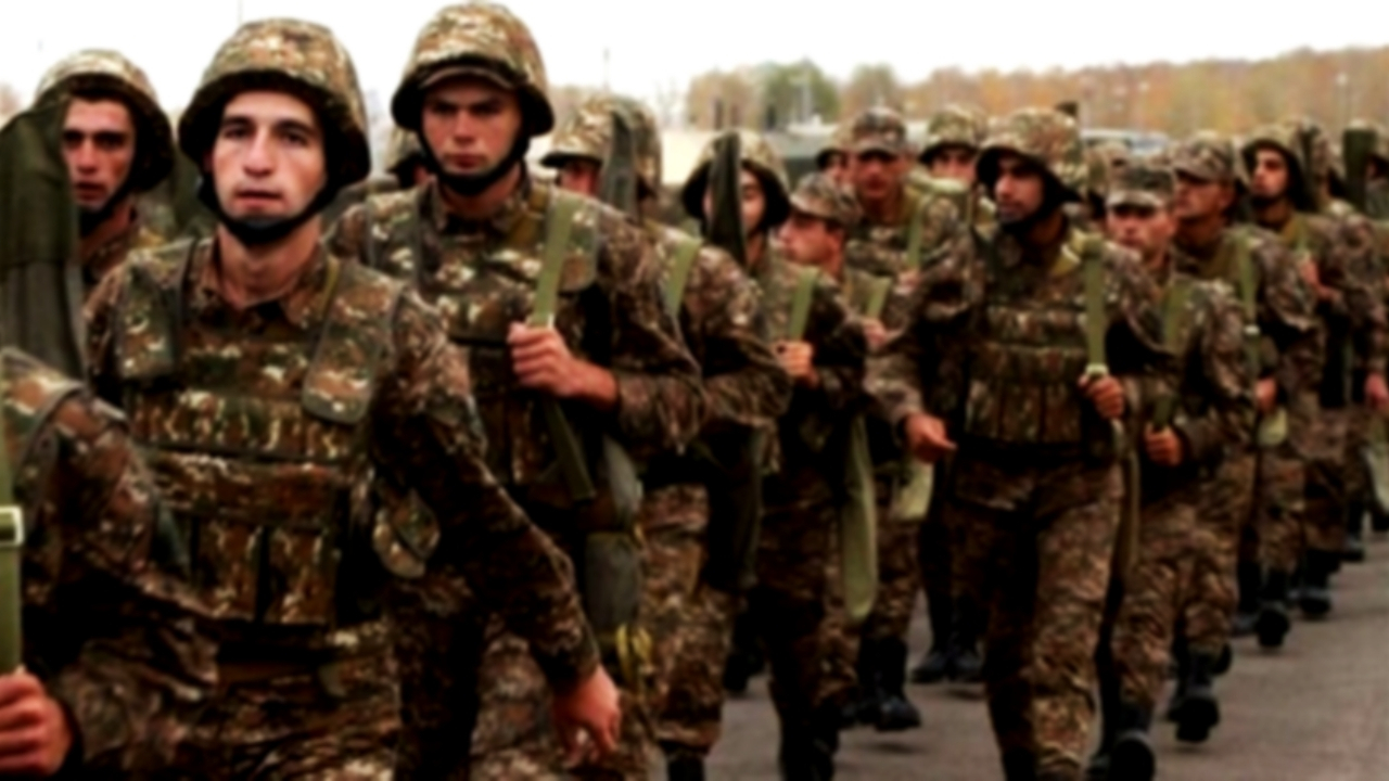 Ermenistan taburları cepheden kaçıyor