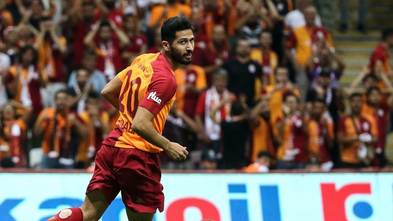 Emre Akbaba'ya şartlı yeni sözleşme