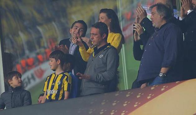 Artık gözler Ali Koç'ta! İşte başkan adayının tezahüratlara tepkisi