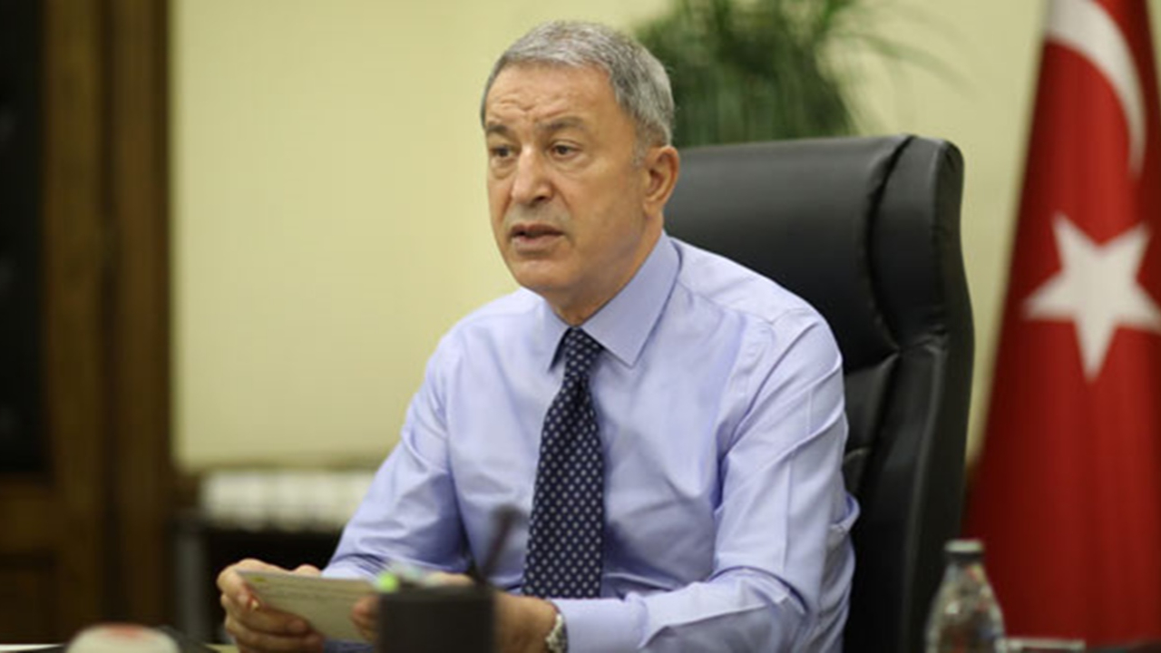 Bakan Akar Azerbaycan Savunma Bakanı Hasanov'u aradı