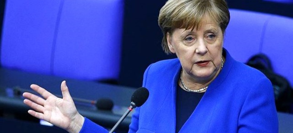 Merkel: Türkiye gerilimi artırıyor