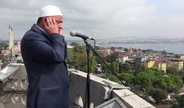 "Türk ezanına El-Fatiha!"