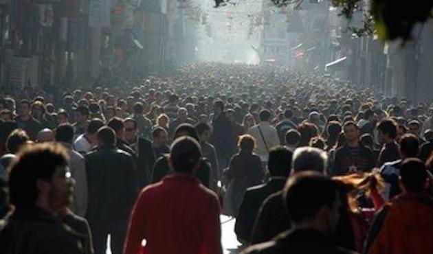 2016' da başımıza gelmeyen kalmadı ama TÜİK'E gore Türkiye'nin en mutlu yılı 2016