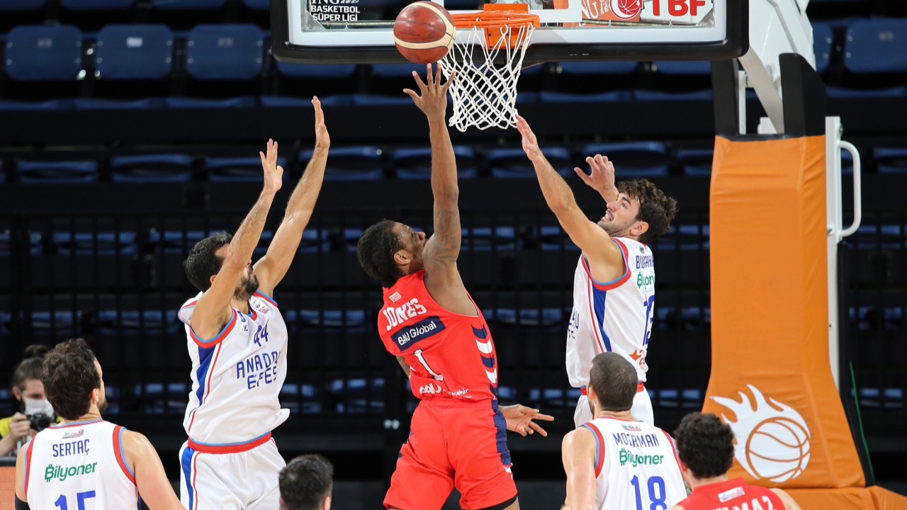 Anadolu Efes'ten Bahçeşehir Koleji'ne 23 sayı fark!