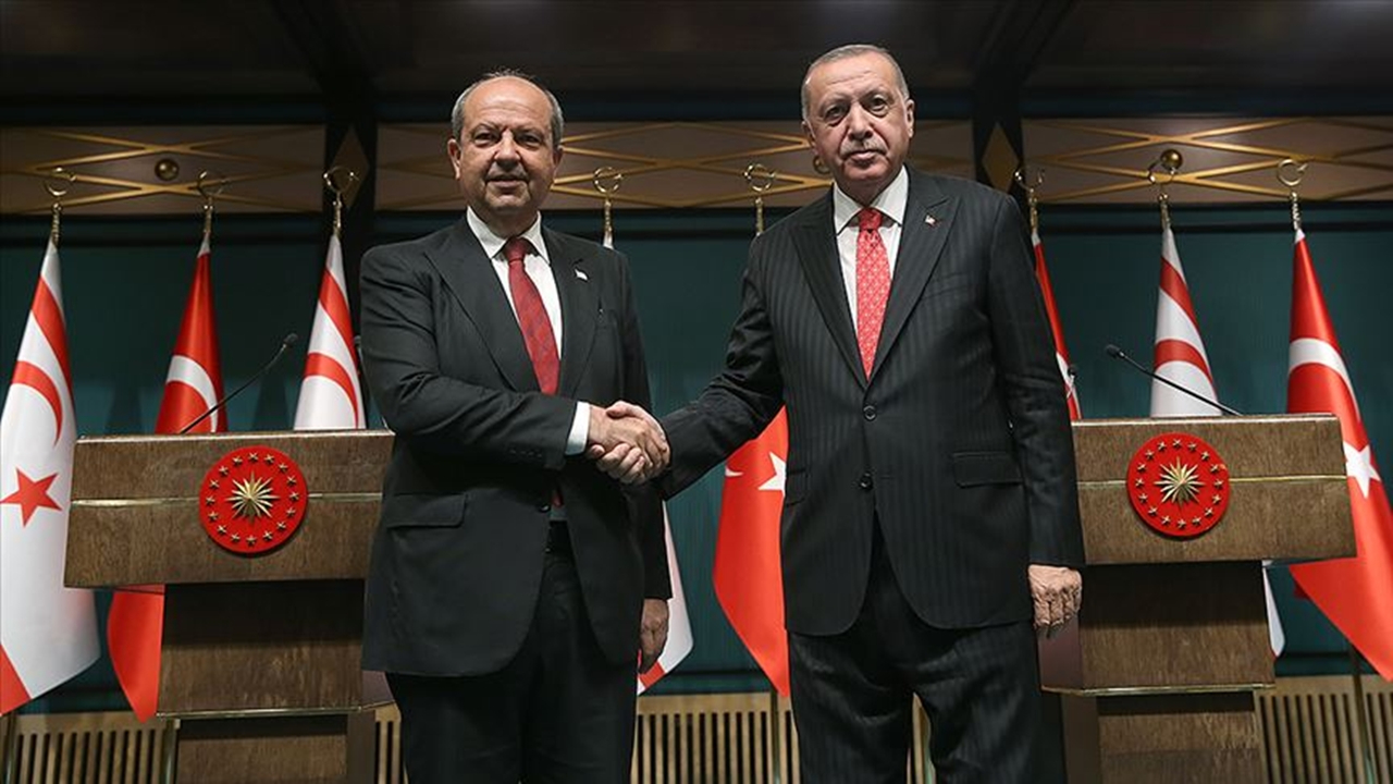 Erdoğan, Ersin Tatar'ı tebrik etti