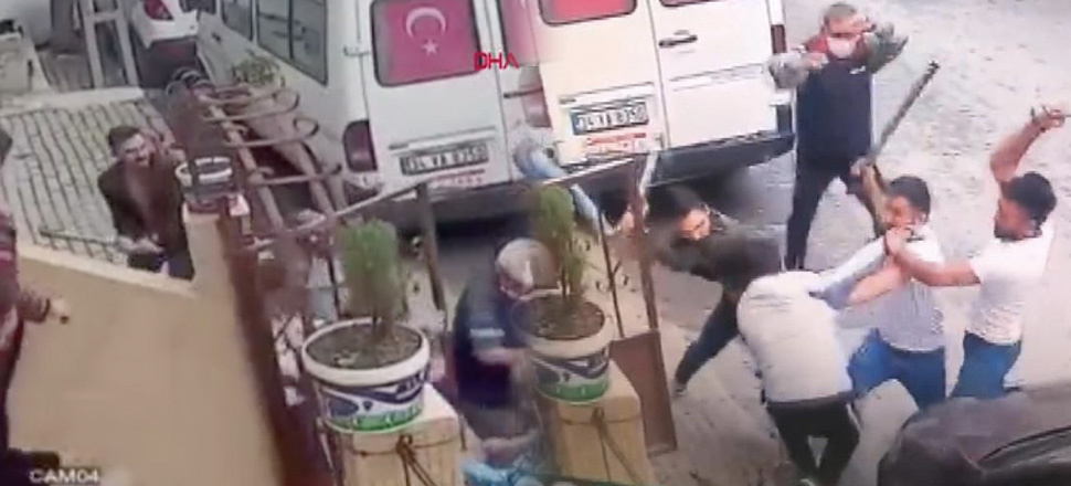 Avcılar'da baltalı dehşet!