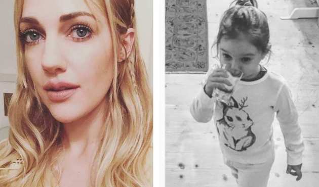 Meryem Uzerli'nin kızı Lara'yla verdiği ütü pozu sosyal medyanın gözdesi oldu