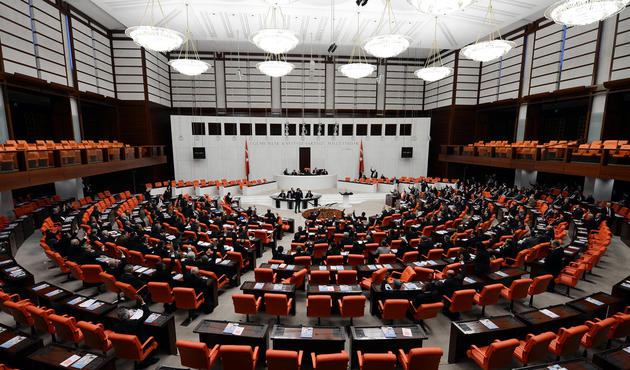 Torba yasa TBMM'den geçti