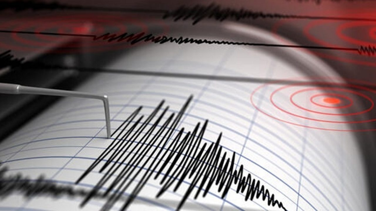 7,5 şiddetinde deprem, tsunami alarmı verildi