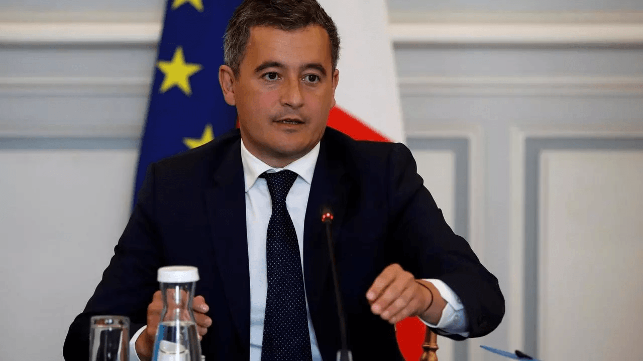'Hz. Muhammed karikatürleri derste gösterilsin'