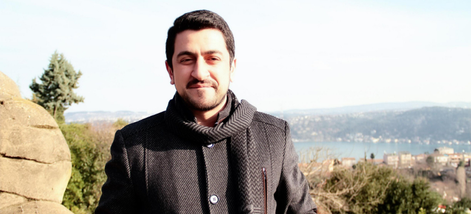 Hz. Muhammed'in bayraktarına dil uzattı!