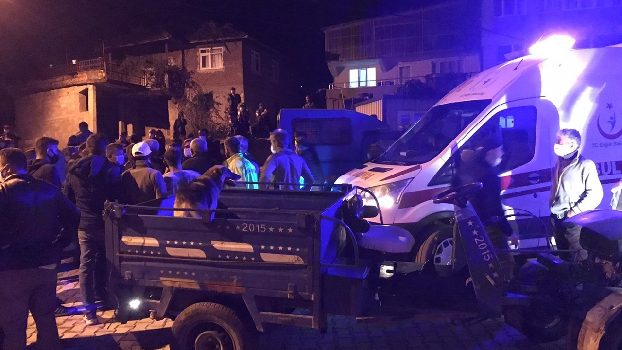 Genç kız ağaca asılı halde bulundu