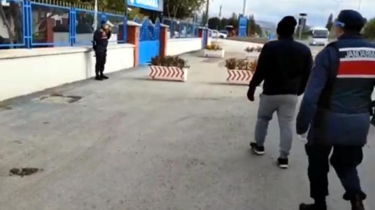Korona hastası, dayısının HES kodu ile seyahate çıktı