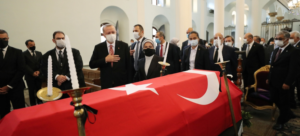 Markar Esayan'a veda