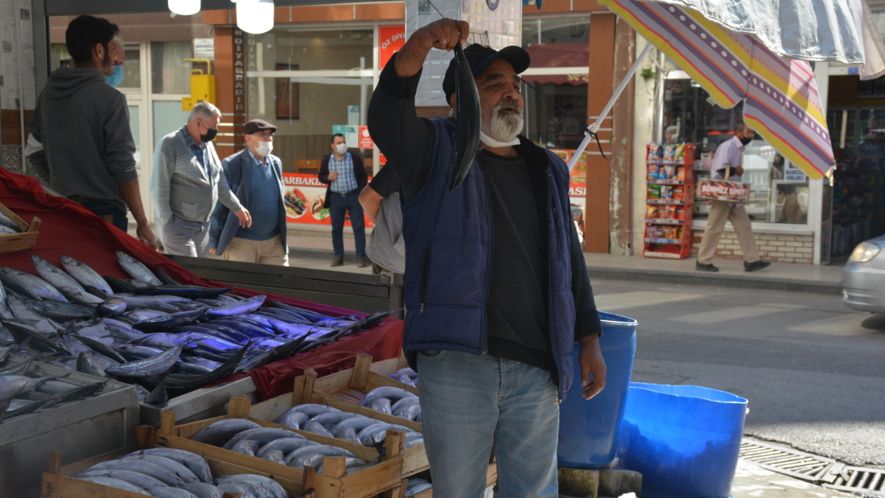Fırtına çıktı palamutun fiyatları arttı