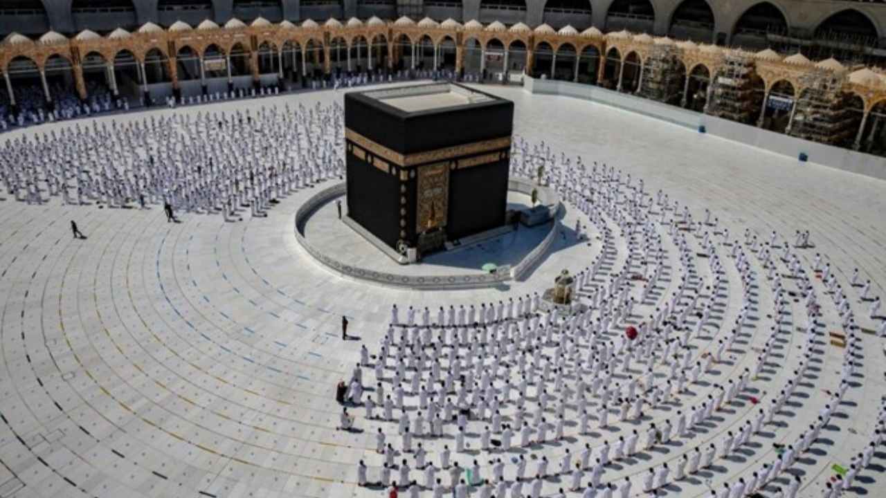 Kabe'de 7 ay sonra ilk cuma