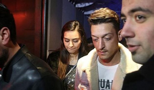 Mesut Özil ve Amine Gülşe evleniyor!