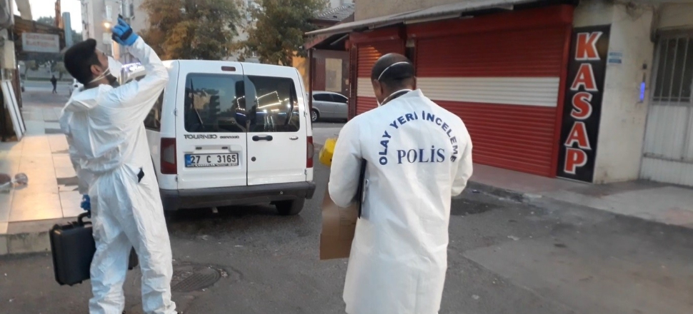 5. kattan aracın üzerine düştü