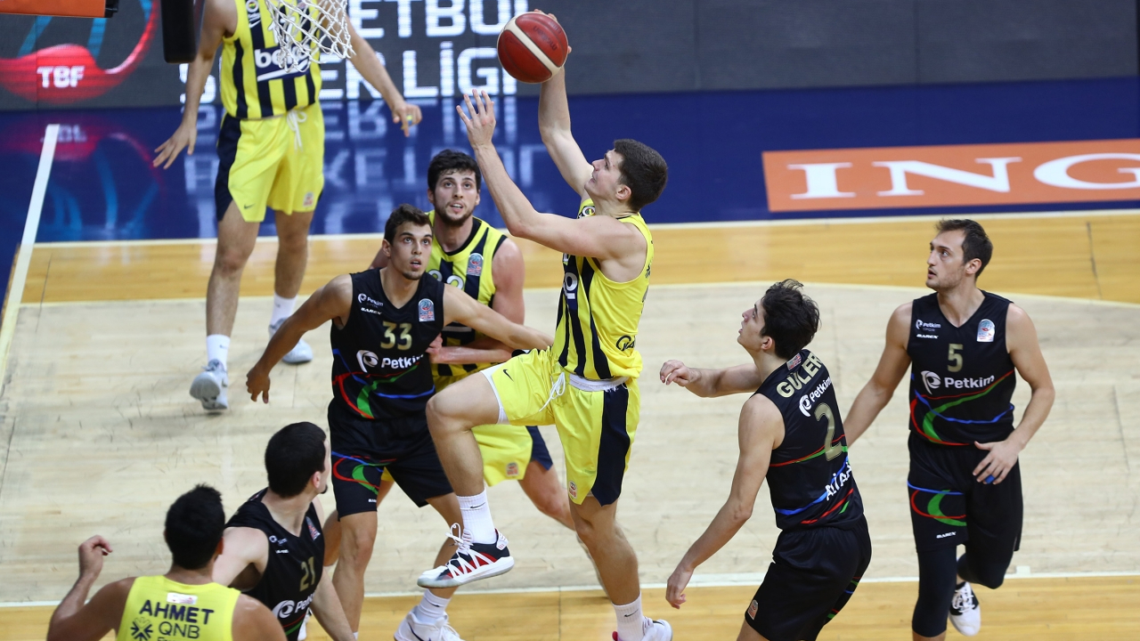 Fenerbahçe Beko güle oynaya: 93-70