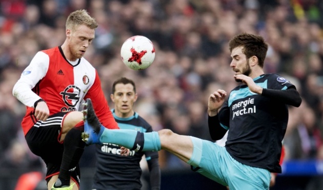 Hollanda'da derbi skorunu gol çizgisi teknolojisi belirledi!