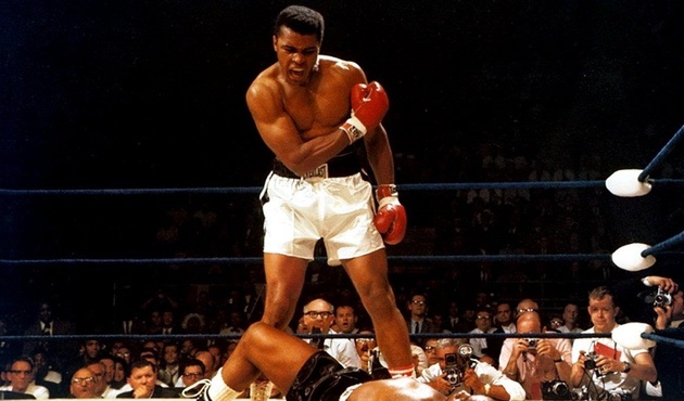 Muhammed Ali'nin oğluna havalimanında skandal gözaltı!
