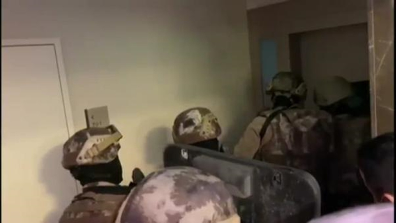 Sınır dışı edilen suç örgütü lideri böyle yakalandı