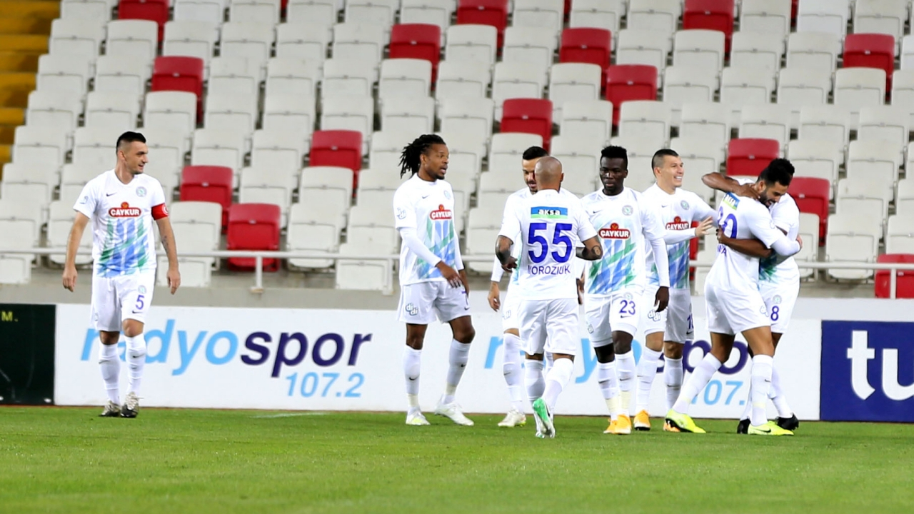 Loic Remy atıyor Çaykur Rizespor kazanıyor
