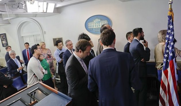 Trump'tan CNN, BBC ve NYT hakkında şok karar!