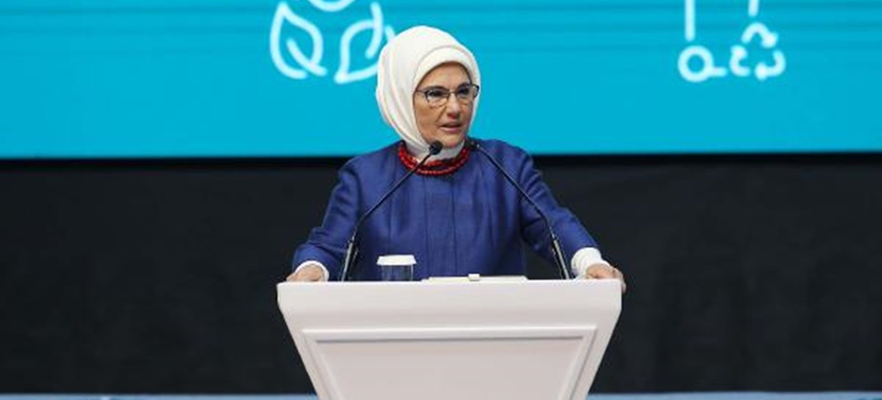 Emine Erdoğan: Dur durak bilmeden çalışmalıyız