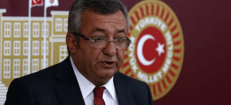 CHP: Hiçbir ülke Cumhurbaşkanı'na hakaret edemez