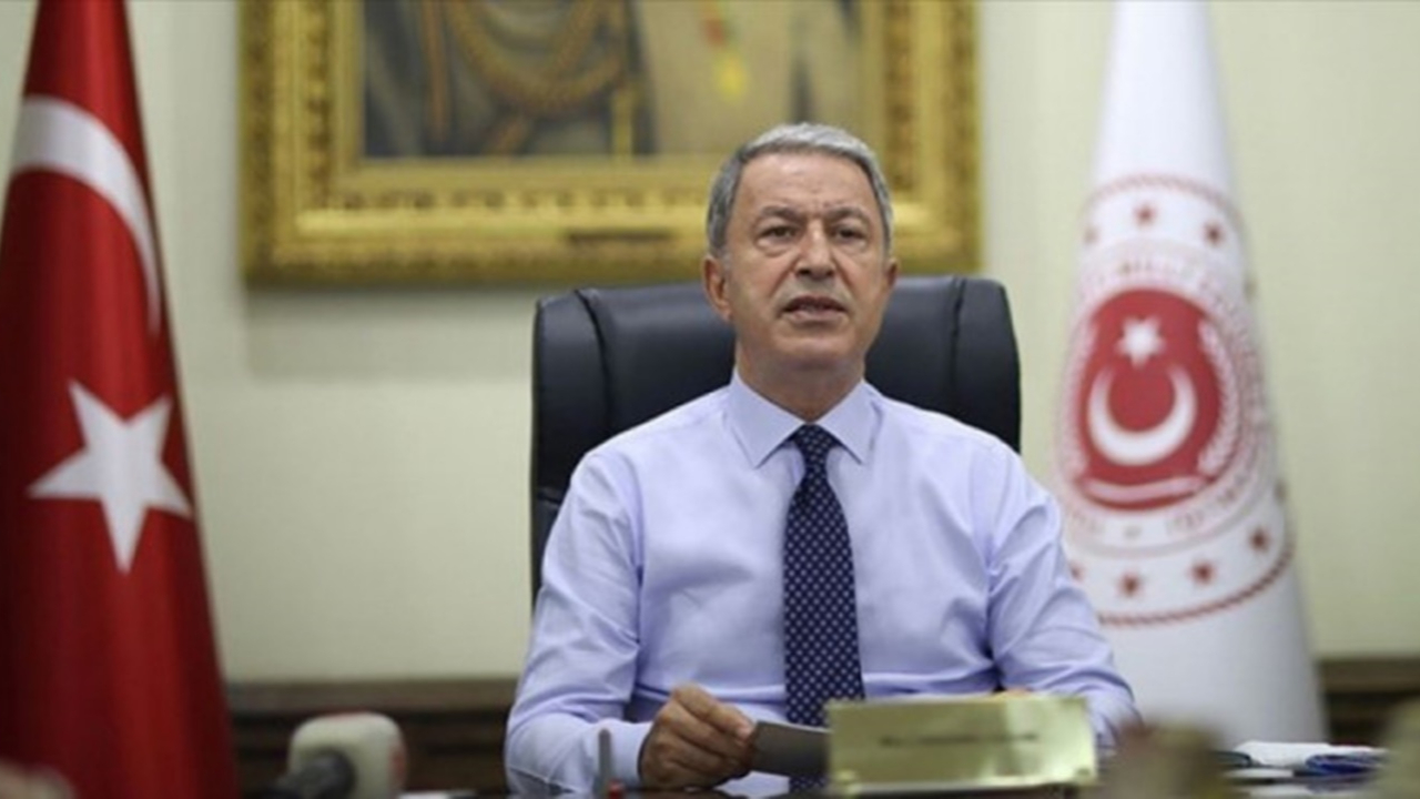 Bakan Akar'dan Charlie Hebdo çıkışı