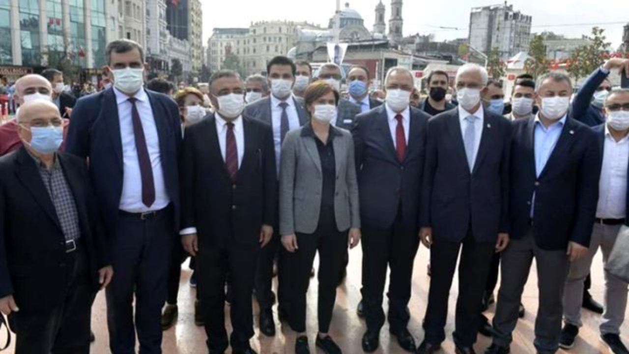 CHP İstanbul İl Başkanı Kaftancıoğlu, Cumhuriyet Bayramı törenini terk etti
